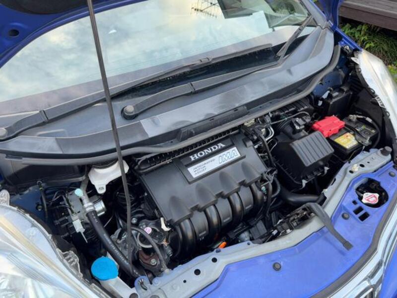 FIT HYBRID