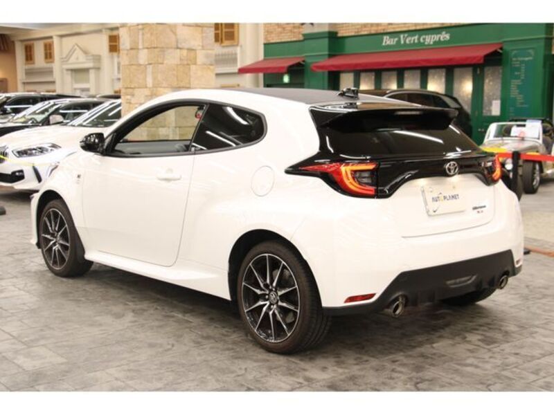 GR YARIS