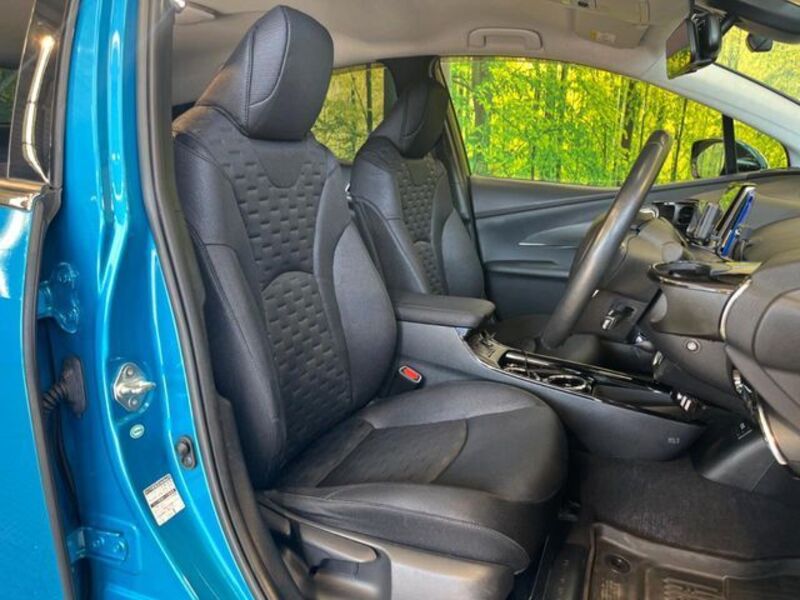 PRIUS PHV