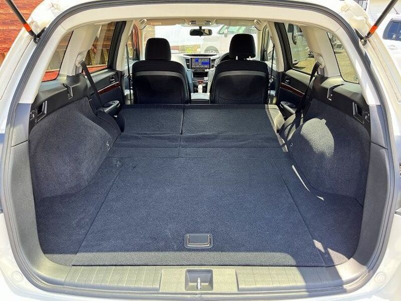 LEGACY OUTBACK