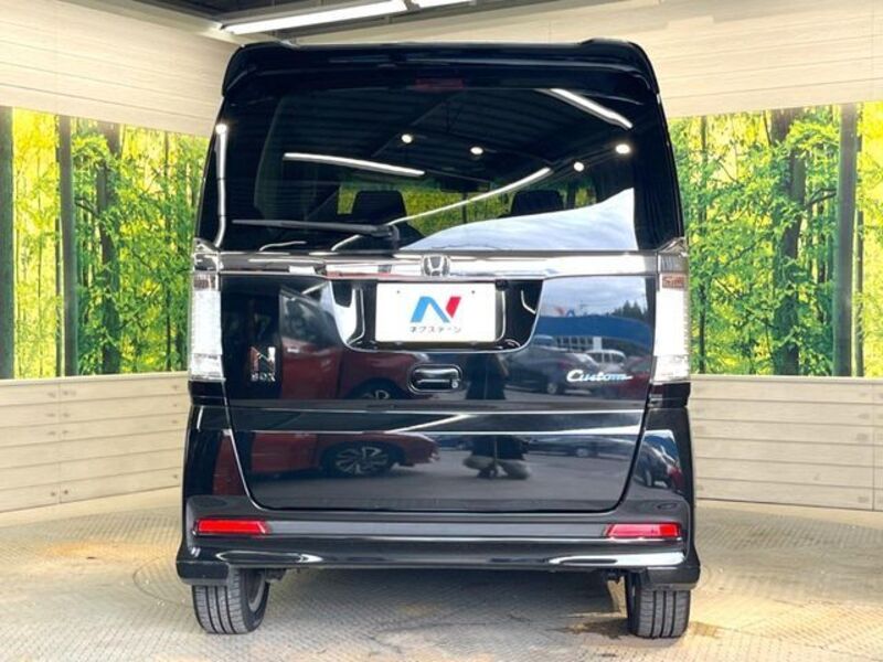 N BOX CUSTOM