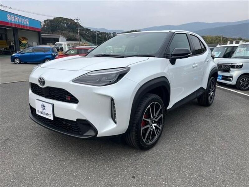 YARIS CROSS