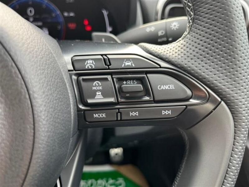 YARIS CROSS