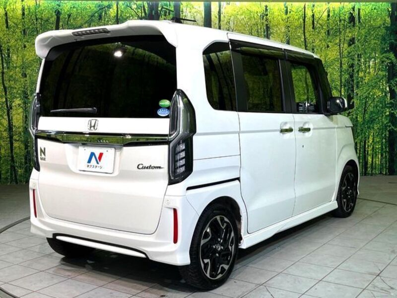 N BOX CUSTOM