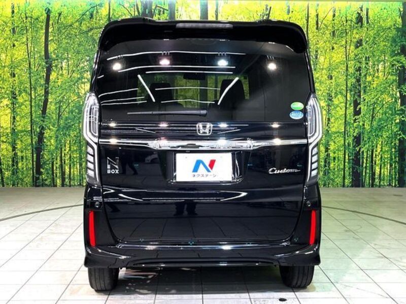 N BOX CUSTOM