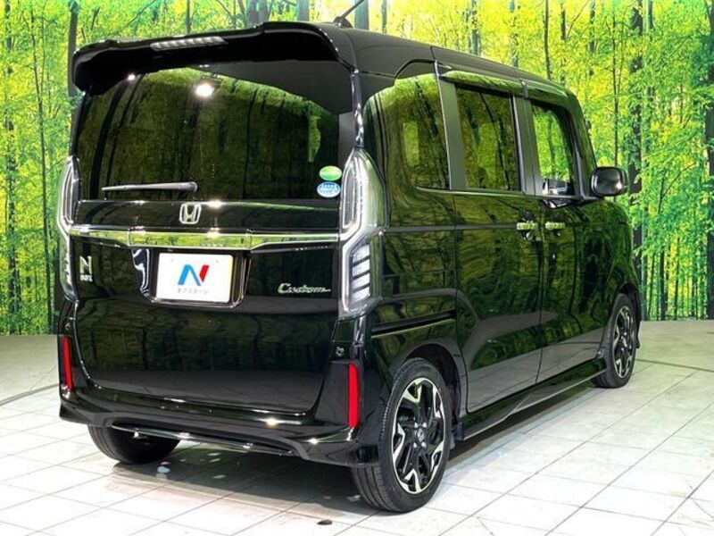 N BOX CUSTOM