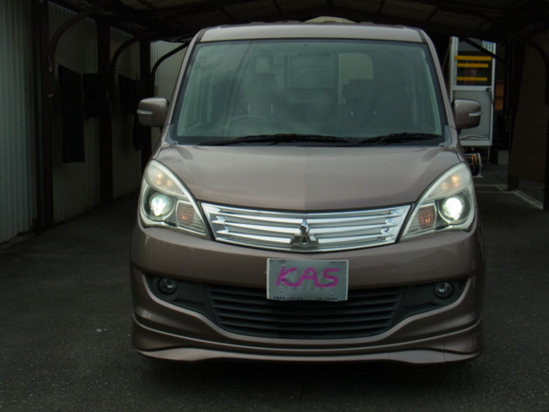 MITSUBISHI DELICA D2