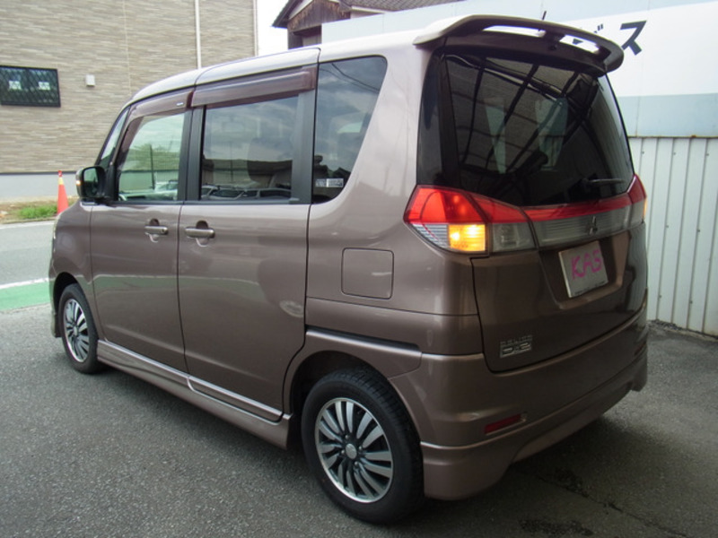 DELICA D2