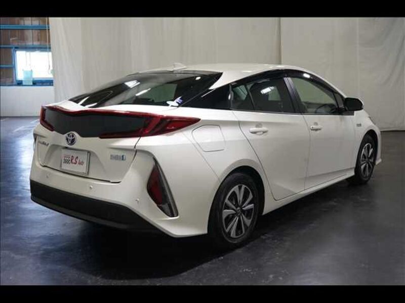 PRIUS PHV