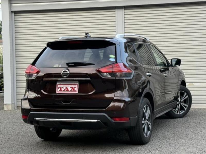 X-TRAIL