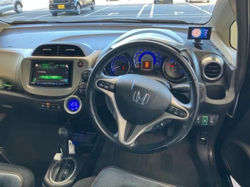 FIT HYBRID