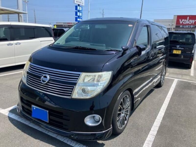 NISSAN ELGRAND