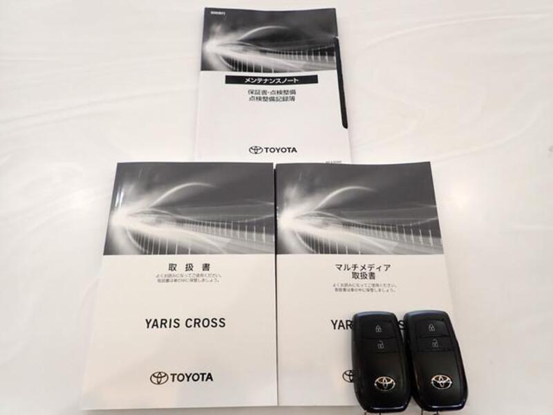 YARIS CROSS