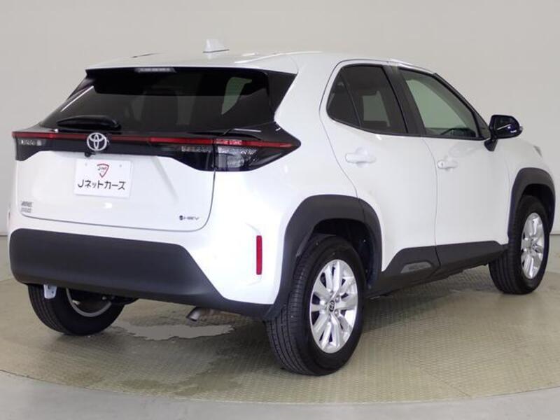 YARIS CROSS