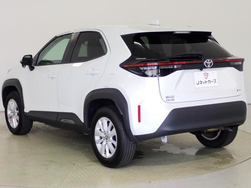 YARIS CROSS