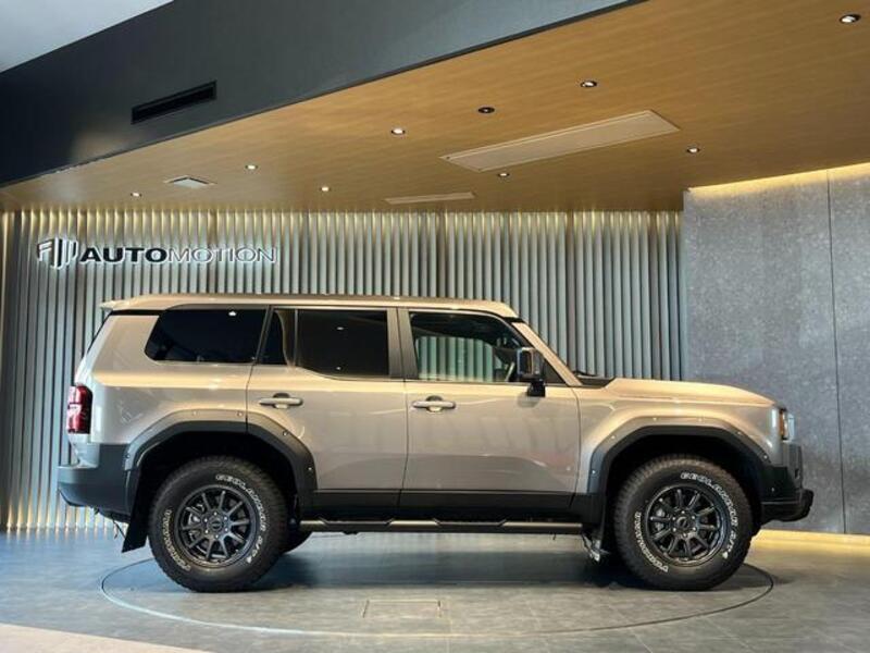 LAND CRUISER 250