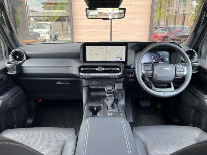 LAND CRUISER 250