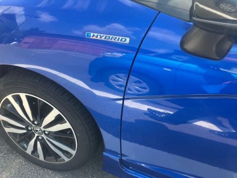 FIT HYBRID