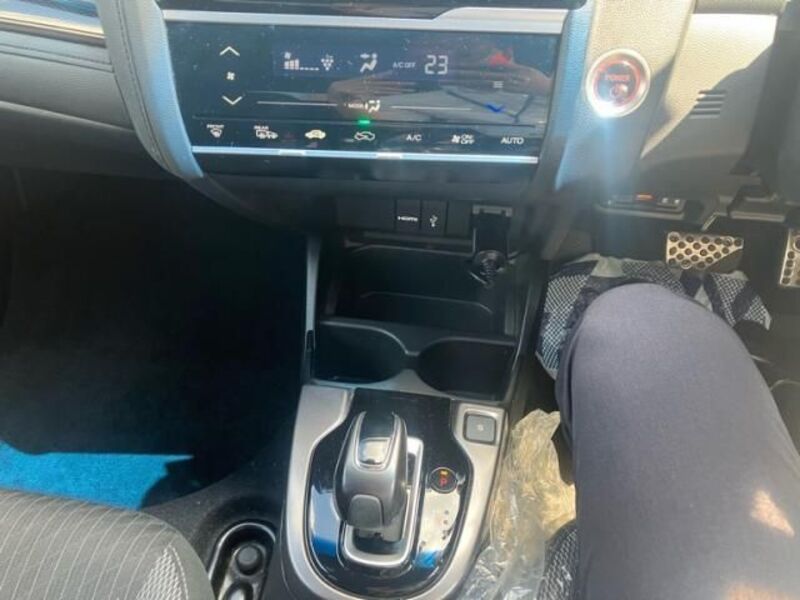 FIT HYBRID