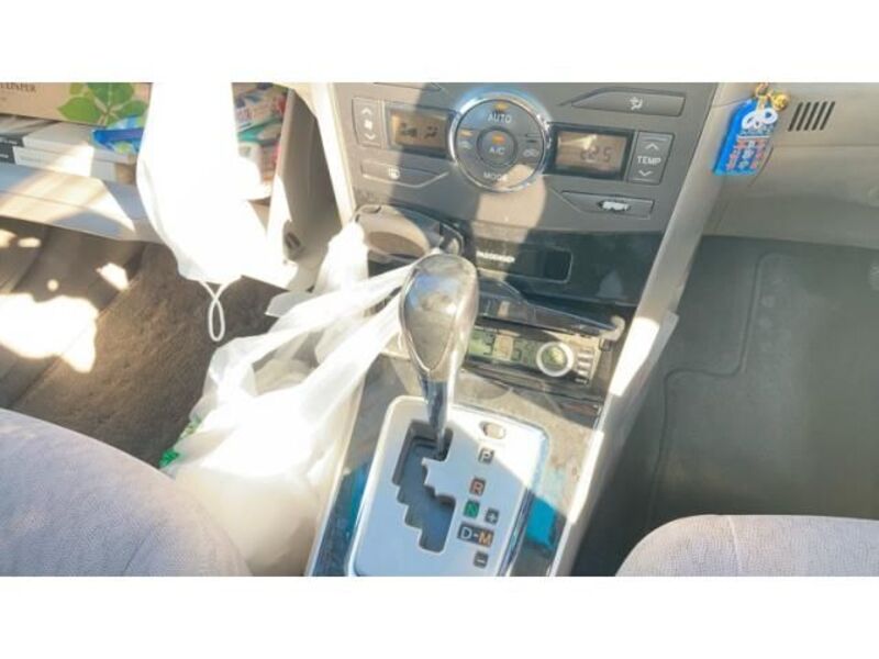 COROLLA AXIO