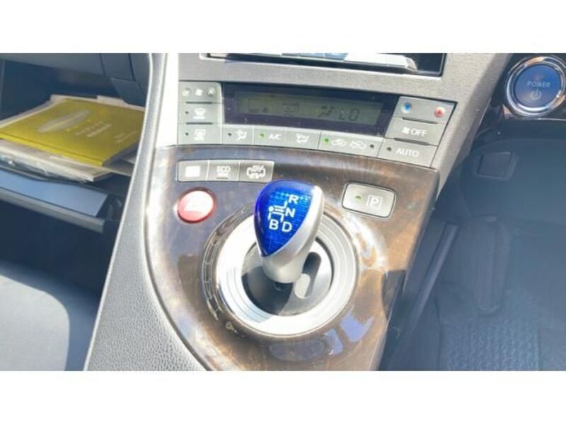 PRIUS PHV