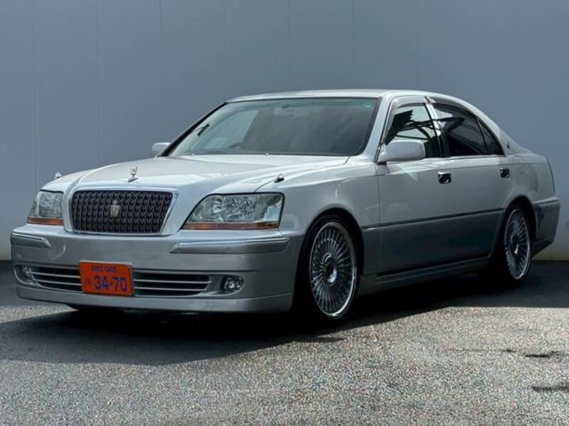 TOYOTA CROWN MAJESTA