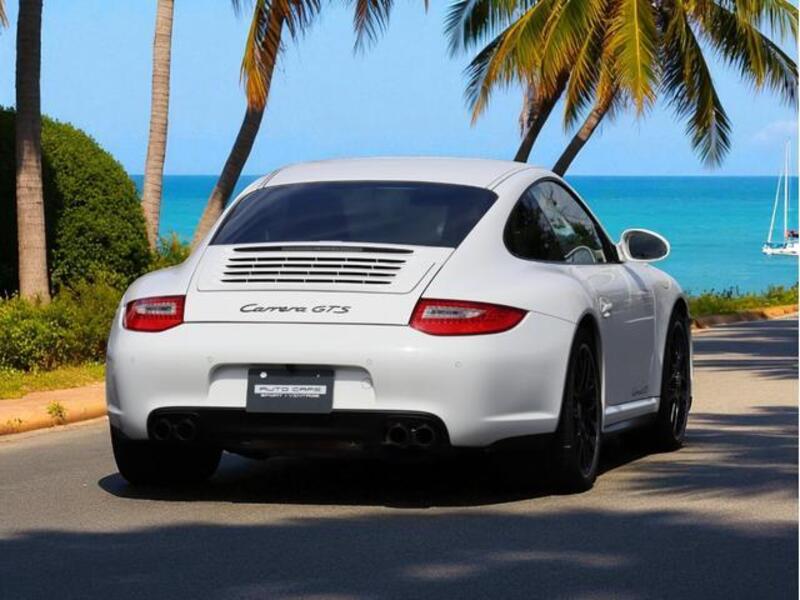 911
