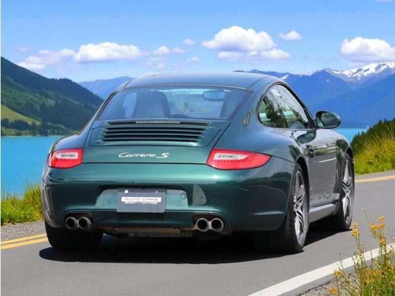 911