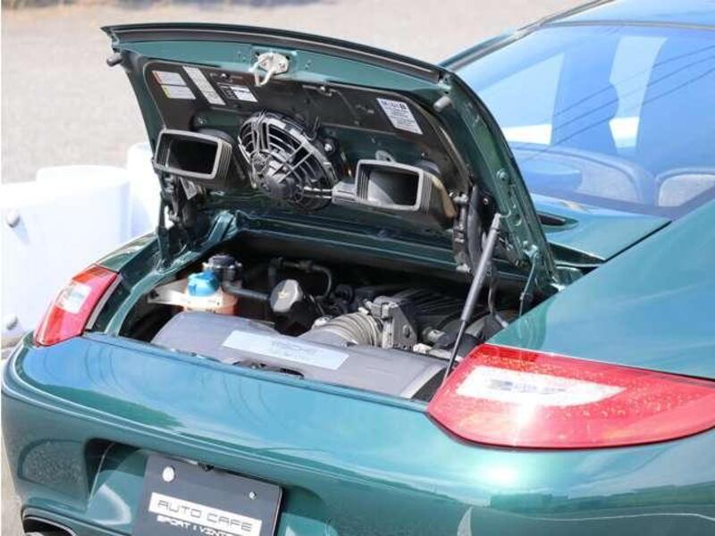 911