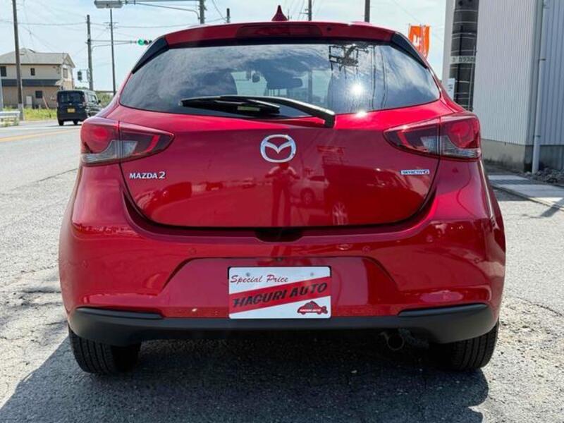 MAZDA2
