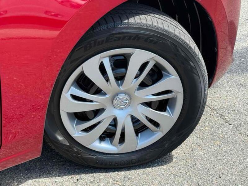 MAZDA2