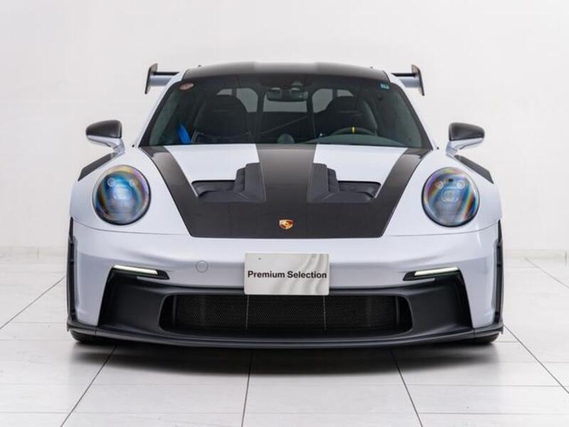911