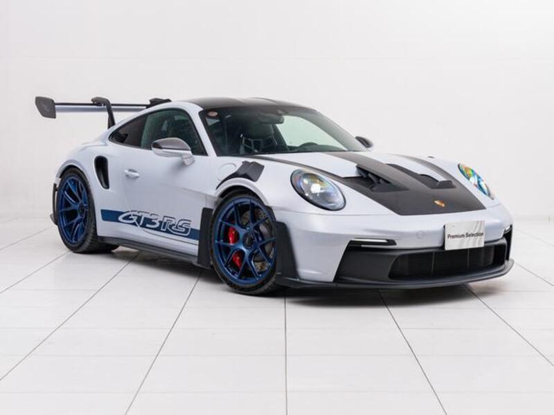 911