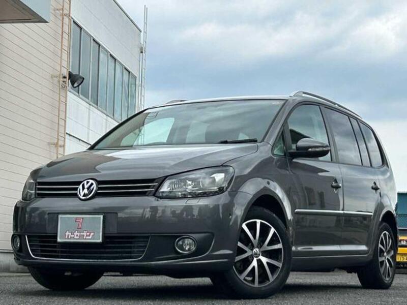 VOLKSWAGEN GOLF TOURAN