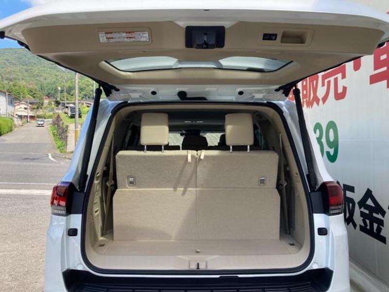 LAND CRUISER