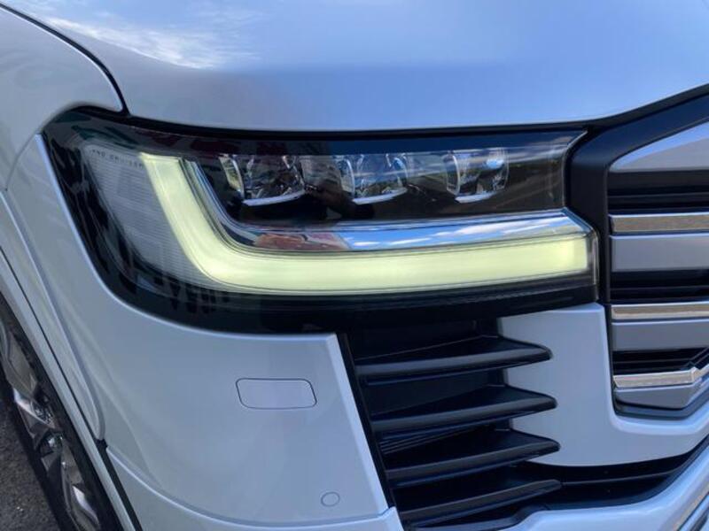 LAND CRUISER