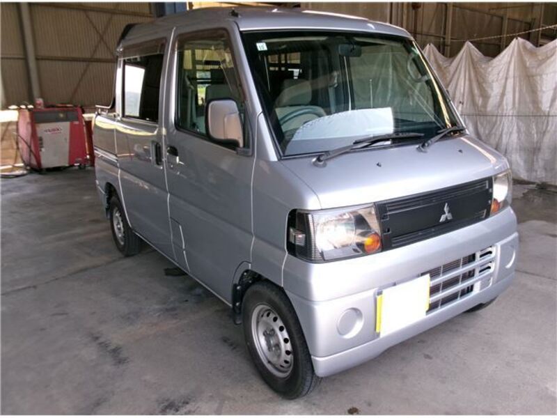 MITSUBISHI MINICAB VAN