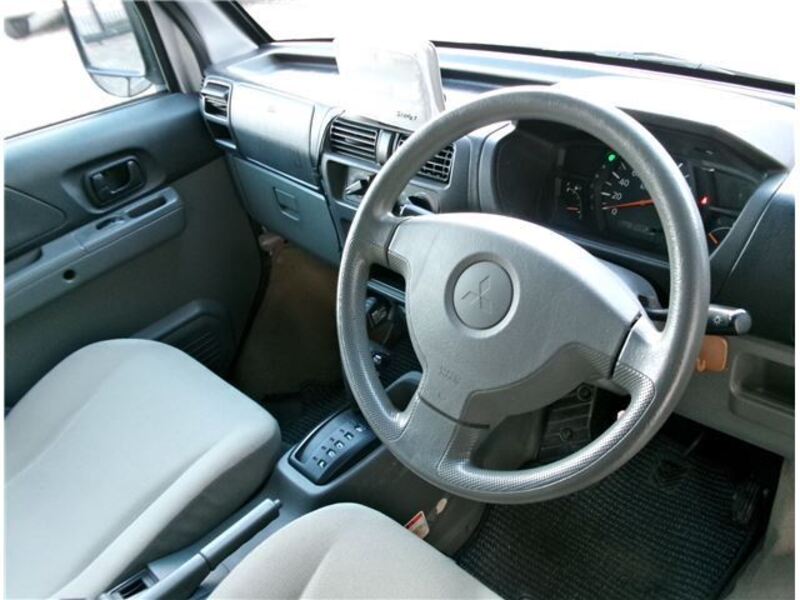 MINICAB VAN