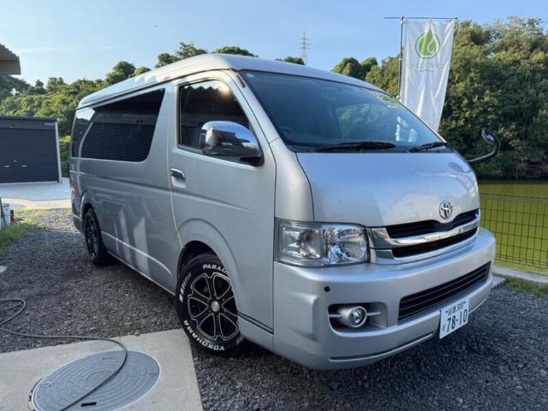 TOYOTA HIACE WAGON