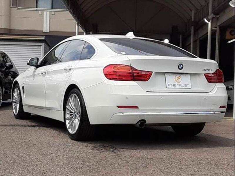 4 SERIES