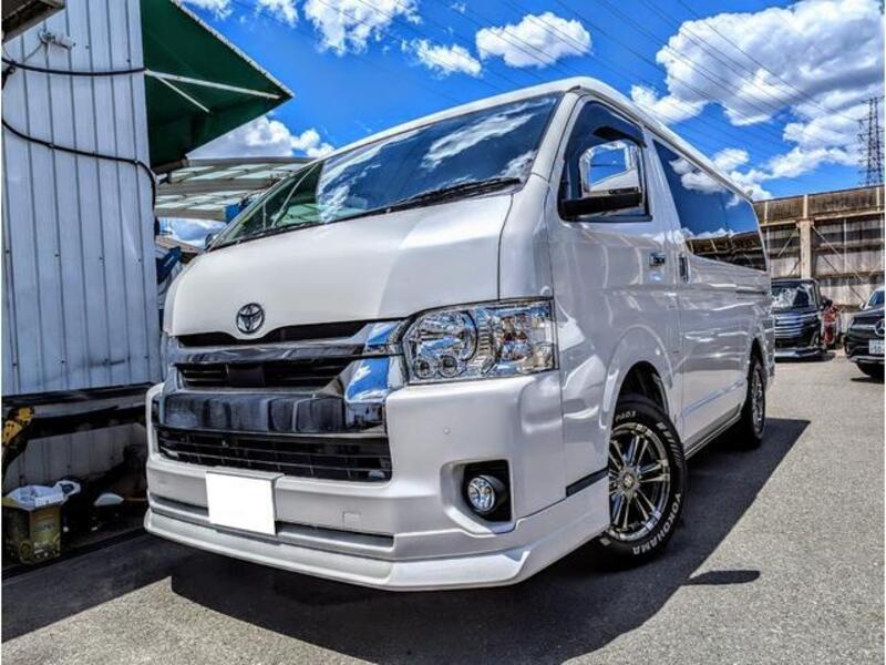 TOYOTA HIACE WAGON