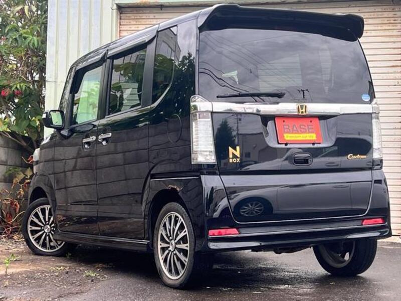 N BOX CUSTOM