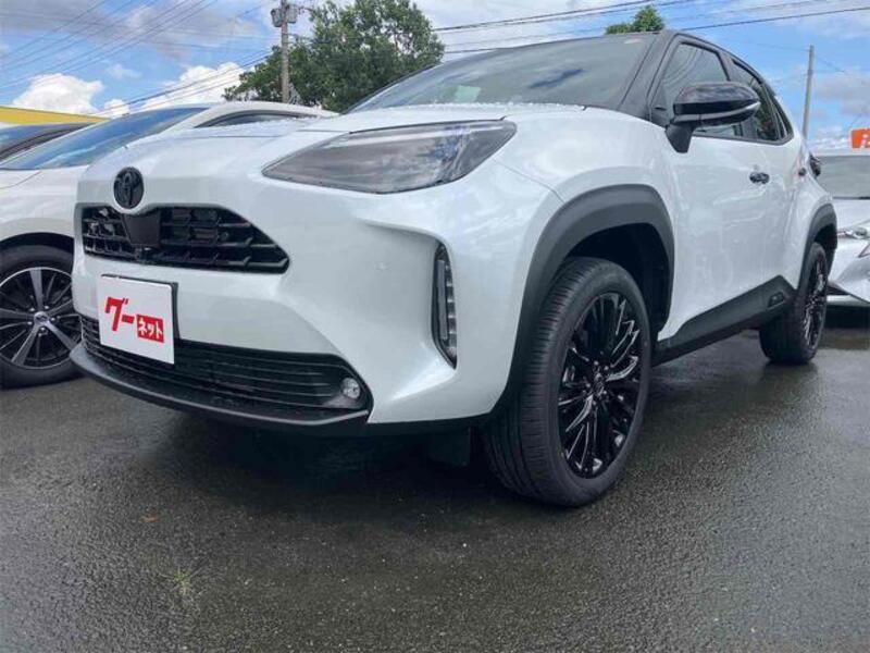 YARIS CROSS