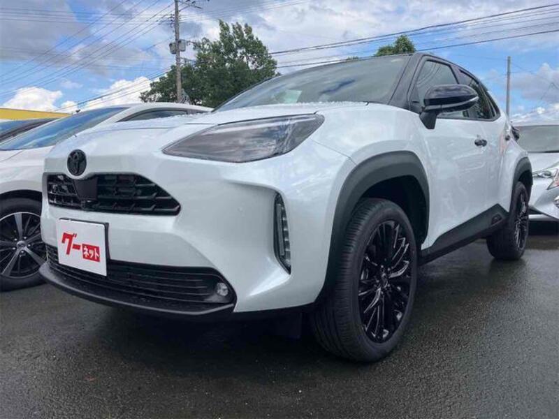 YARIS CROSS