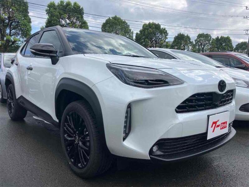 YARIS CROSS
