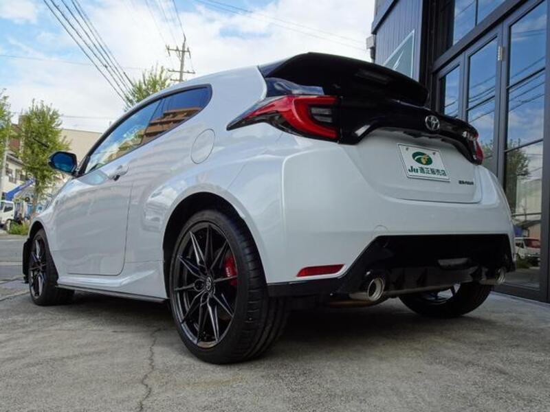 GR YARIS