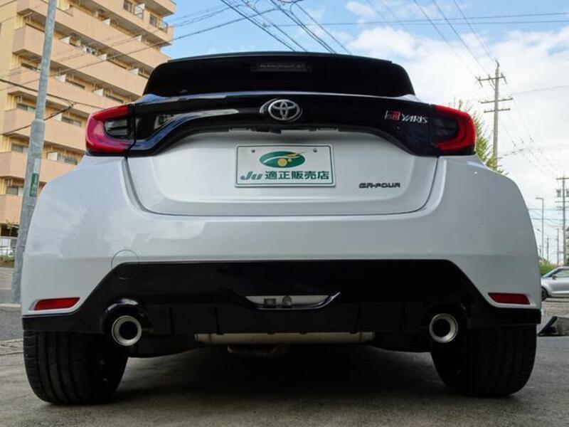 GR YARIS