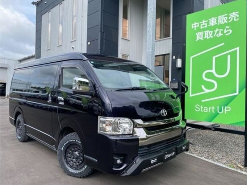 TOYOTA HIACE VAN
