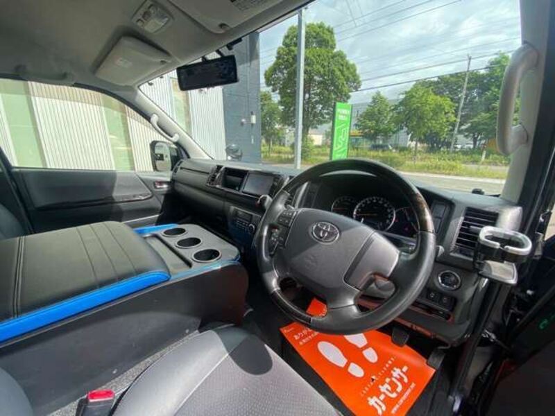HIACE VAN