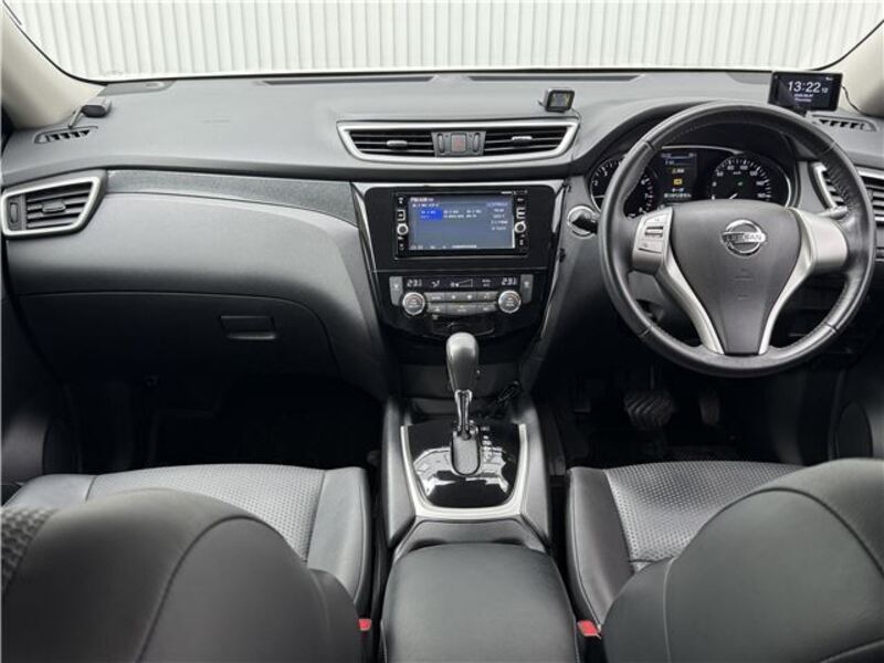 X-TRAIL